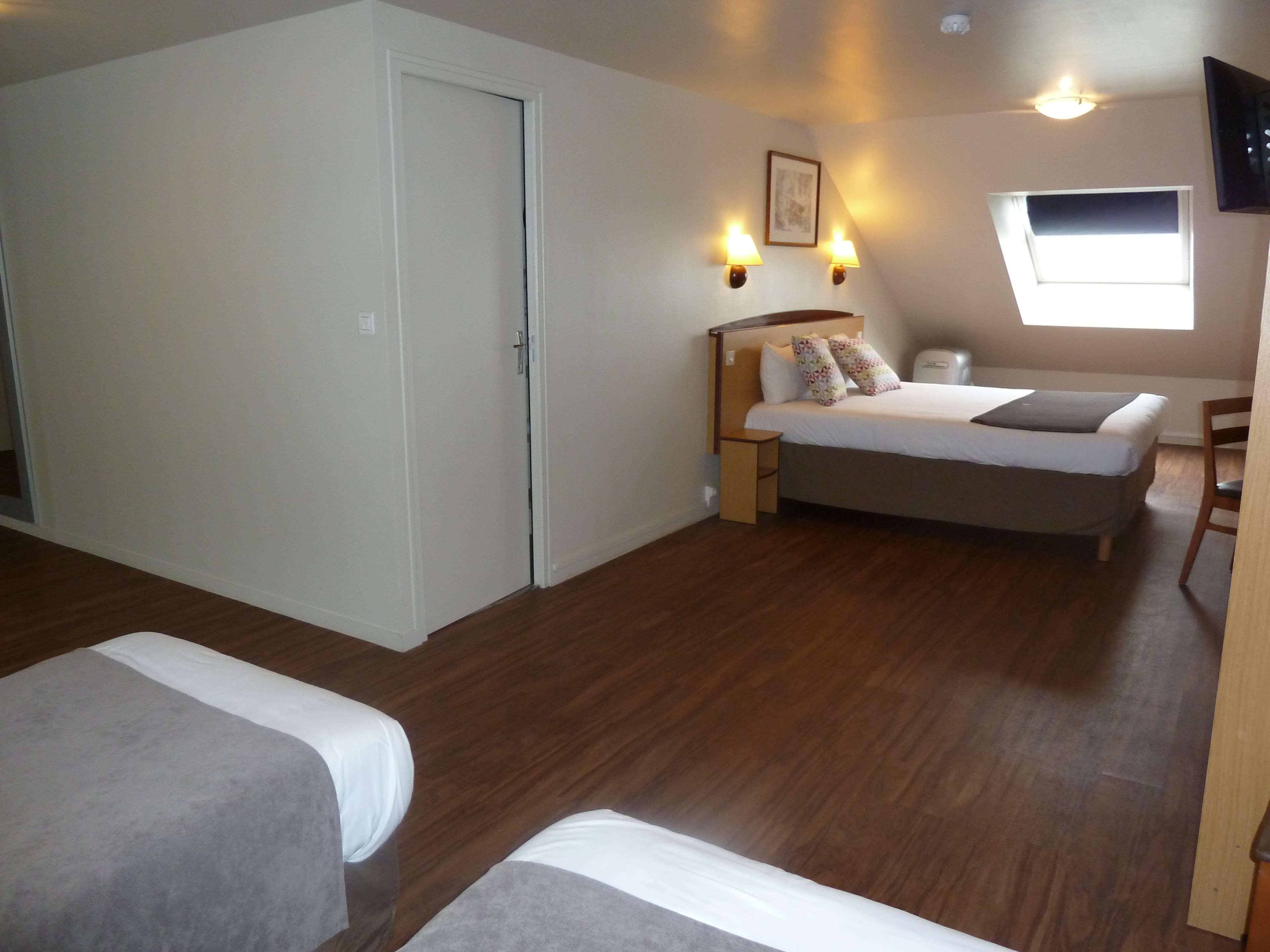 Campanile Le Mans Est Hotell Exteriör bild